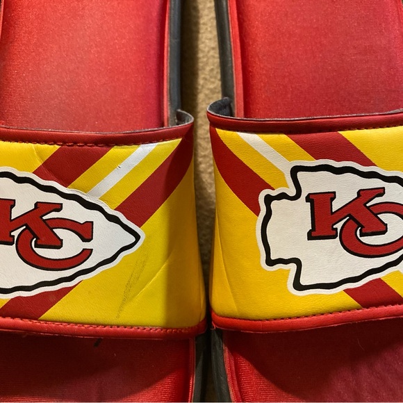Men’s Red and Yellow Kansas City Chiefs Slide Sandals 11-12 - Picture 4 of 6